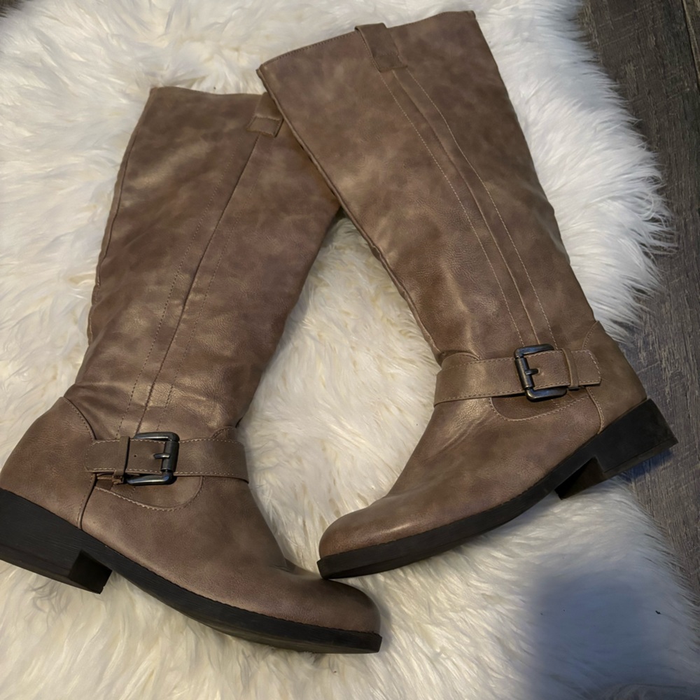 Brown/ Tan Leather Boots with Buckle